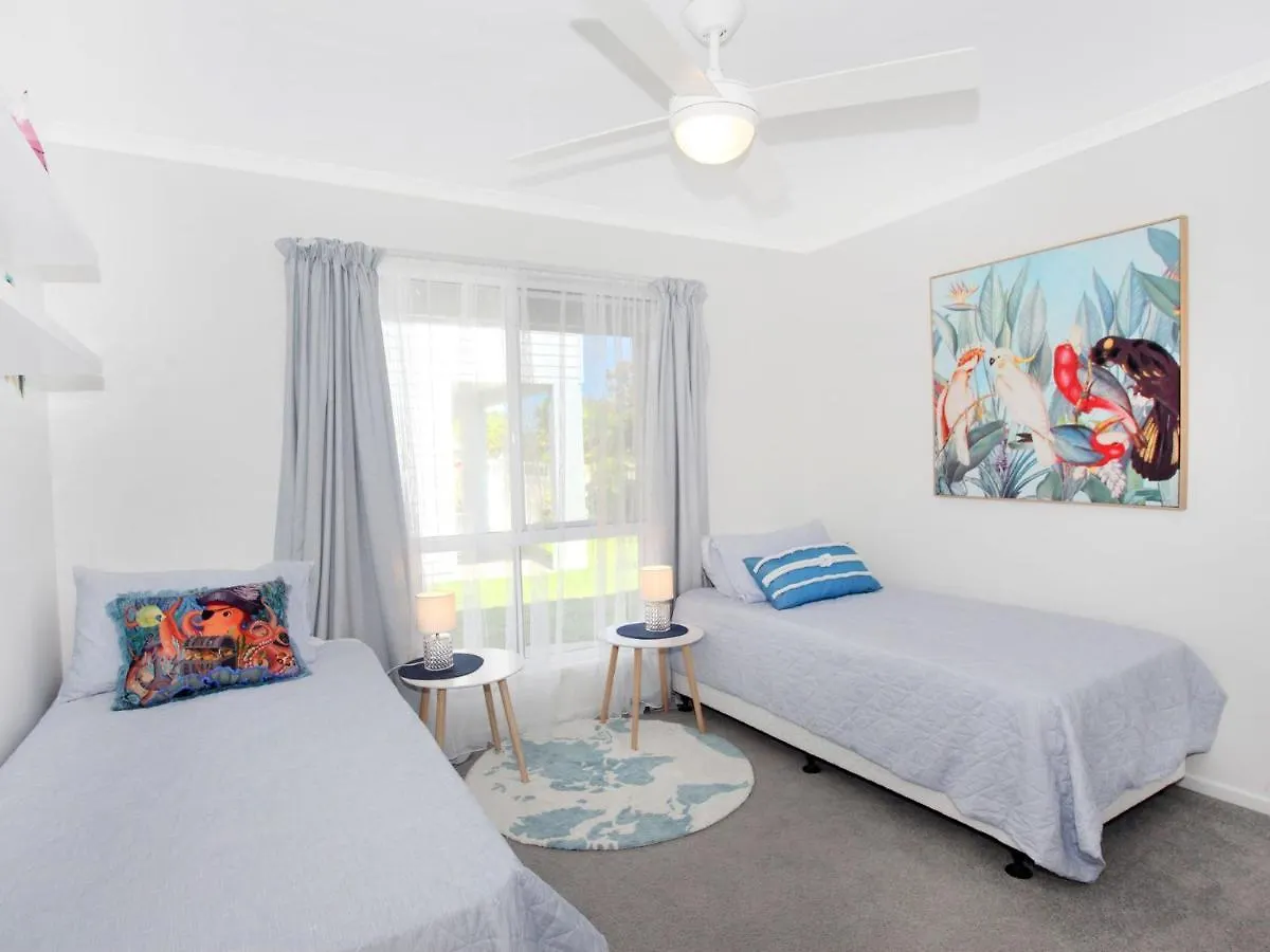Holiday home Waterfront Oasis: Luxe 5BR with Pool and Pontoon Villa Mooloolaba Australia